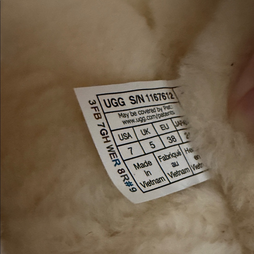 UGG Bea Mary Jane - Picture 4 of 8